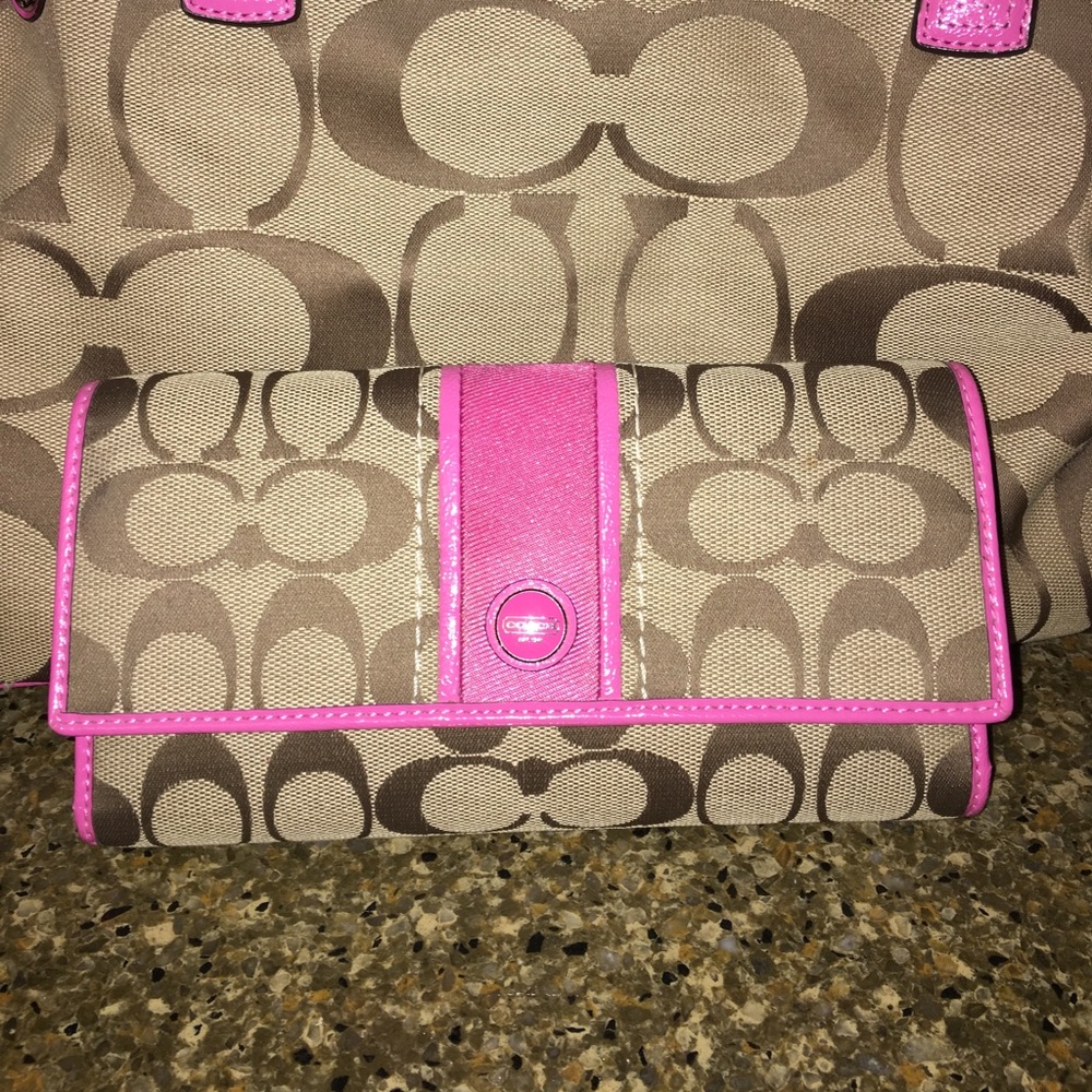 Coach wallet