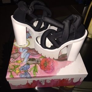 Lariat Jeffrey Campbell platform heel