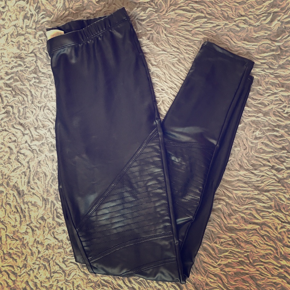 PLEATHER LEGGINGS