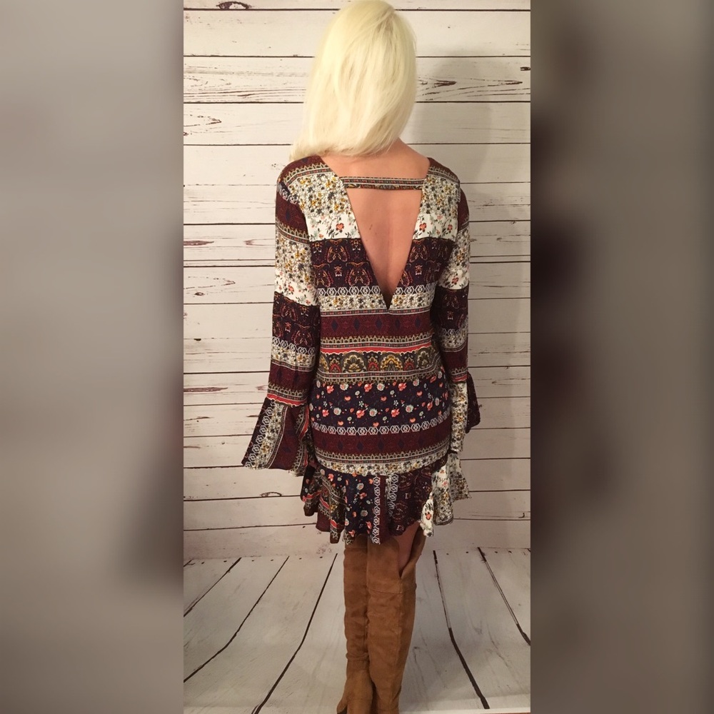 Stunning ruffle hem multi color back cut out dress - Picture 3 of 3