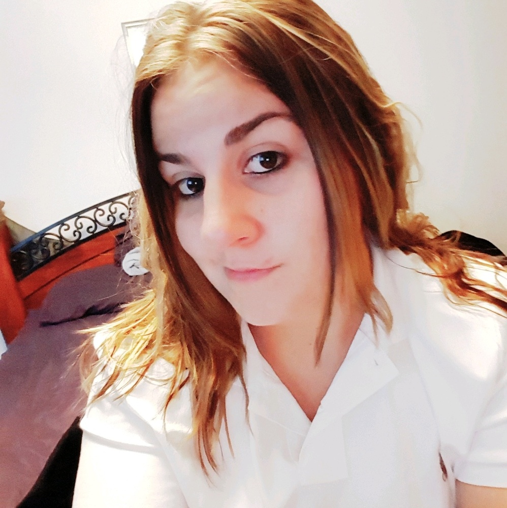 Meet your Posher, Elizabeth
