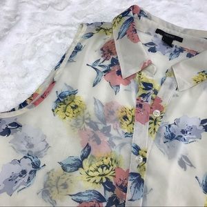 Forever 21 Sleeveless Floral Sheer Hi Low Blouse