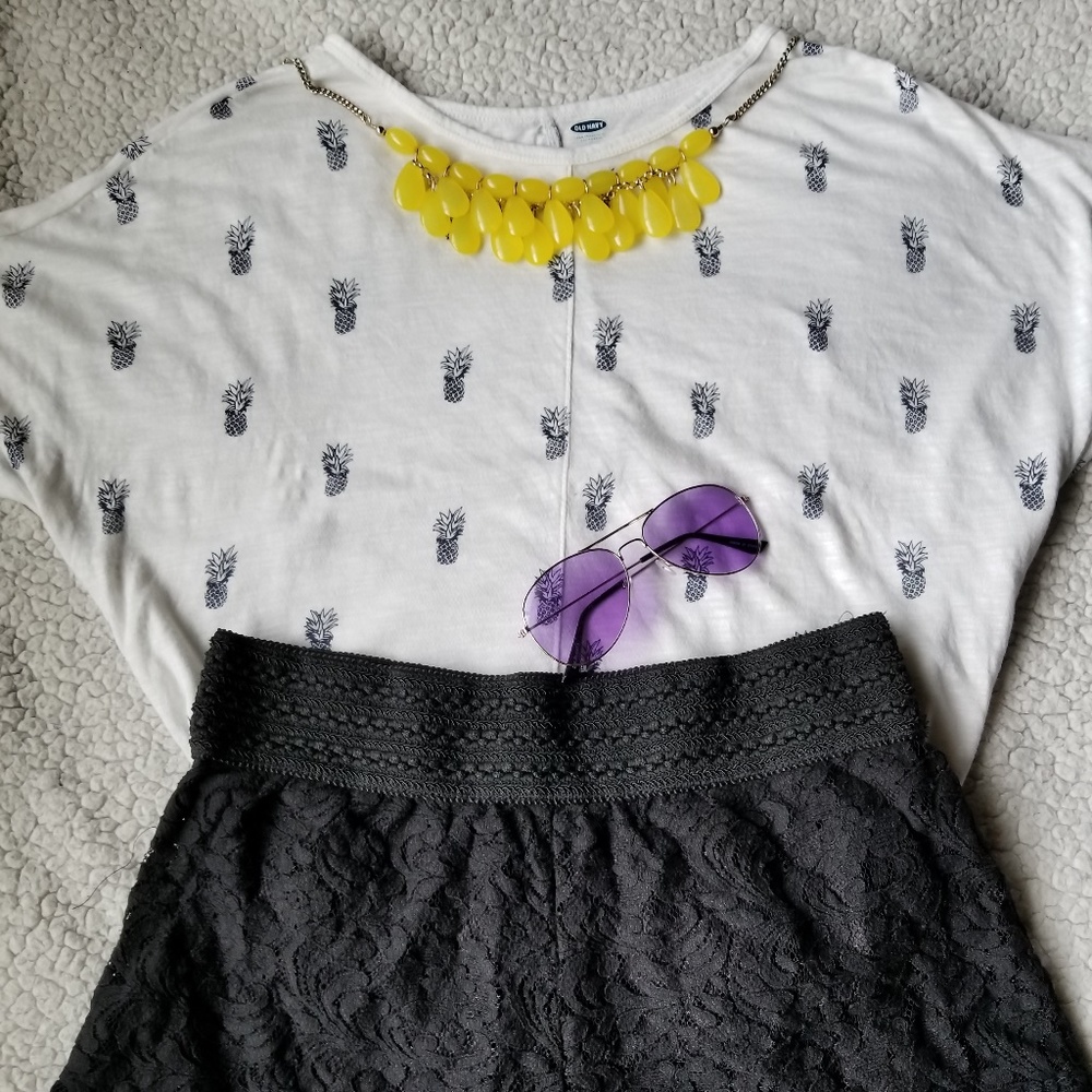 White Old Navy Pineapple T-Shirt