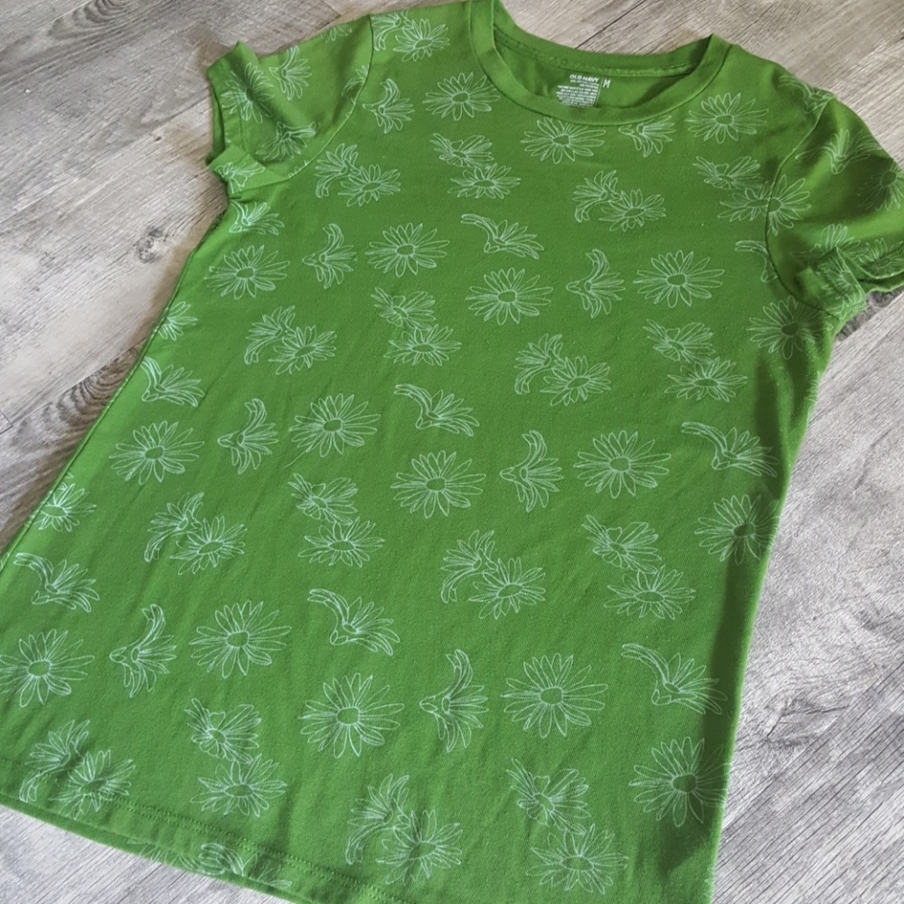 Cute green floral fitted tee