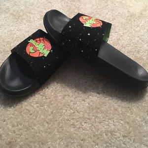 Space Jam Slides Size 10-12