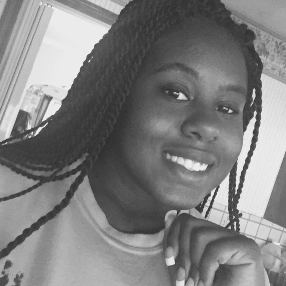 Meet your Posher, Khadine