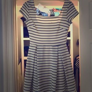 CUTE BLACK AND WHITE DRESS