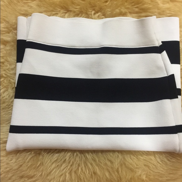 BCBGMAXAZRIA Power Skirt - Picture 4 of 4