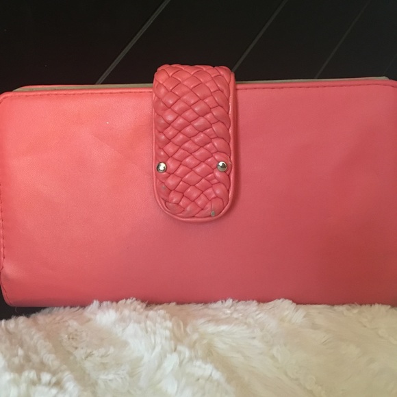 🌺 Coral Burton Wallet 🌺 - Picture 2 of 7