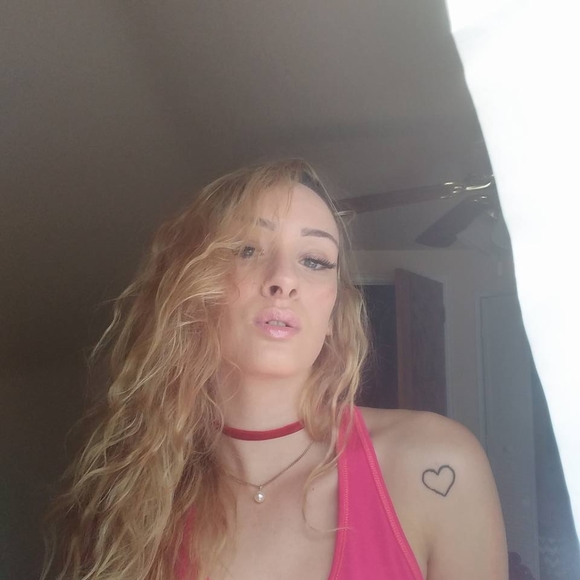 Meet your Posher, Bailey - Picture 1 of 1