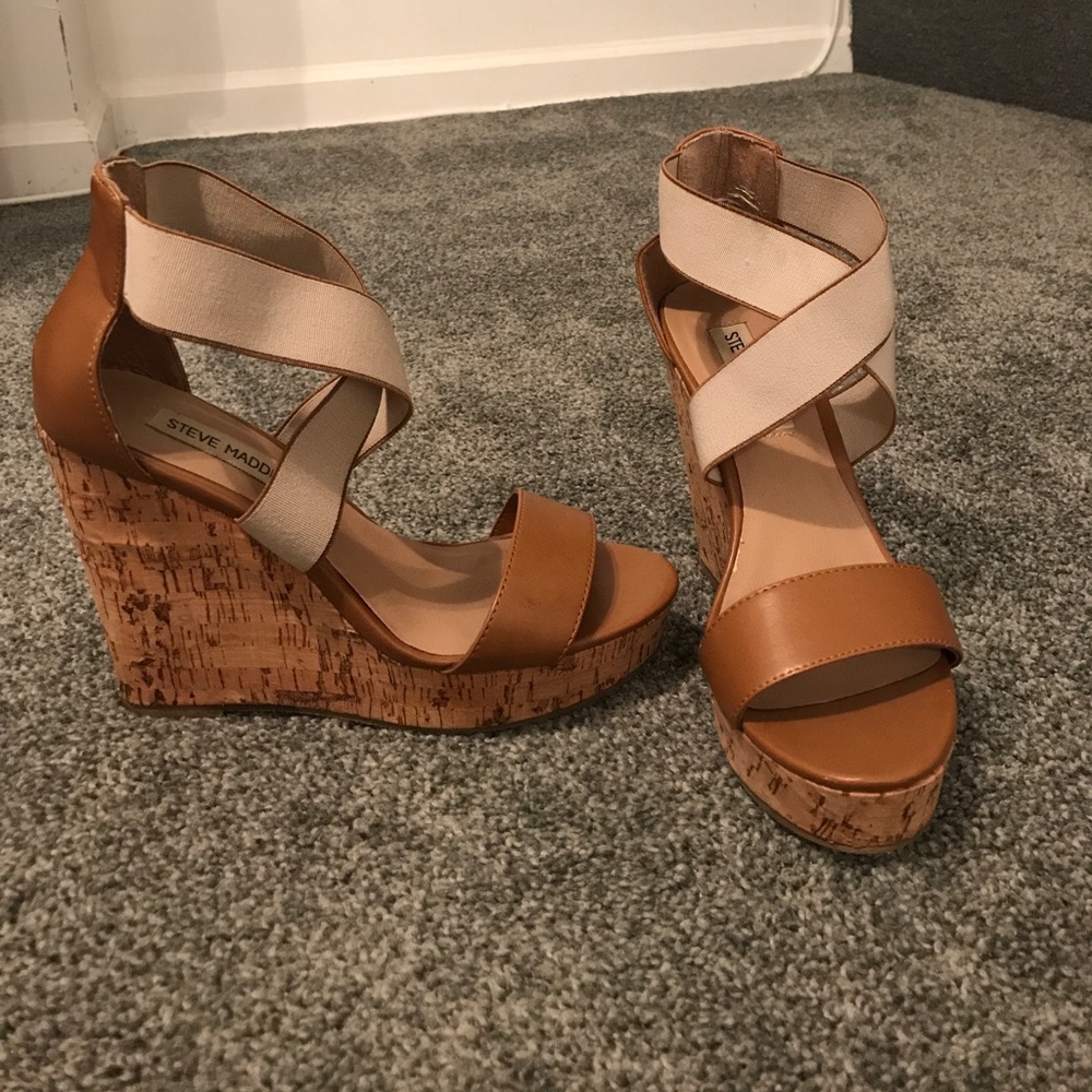 Steve Madden EDDNA Wedges