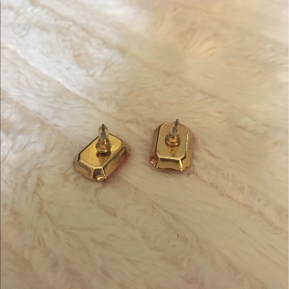 GIFTED! ****Coral and Gold Earrings🌷 - Picture 3 of 3