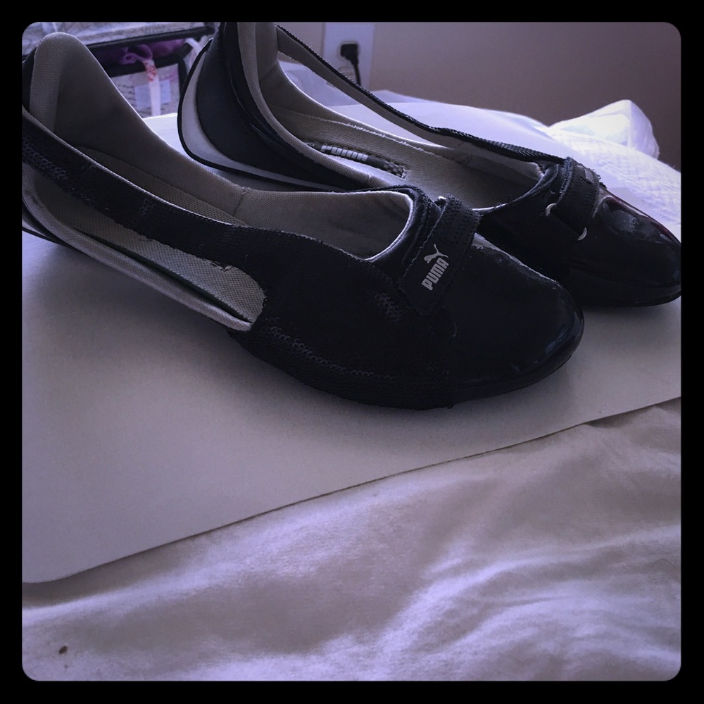 Puma flats
