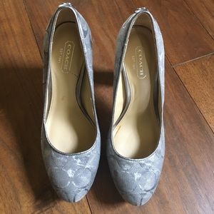Coach Pumps- silver-gray with wood block heel