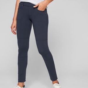 Navy Athleta Bettona Jeggings