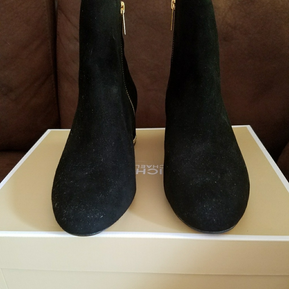 💖FINAL PRICE DROP💖 Michael Kors suade boots.