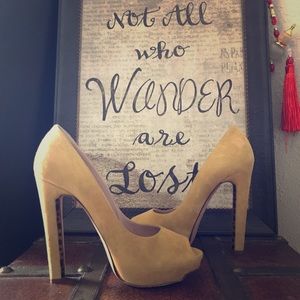 Herve Leger Brisa platform peep-toe pump