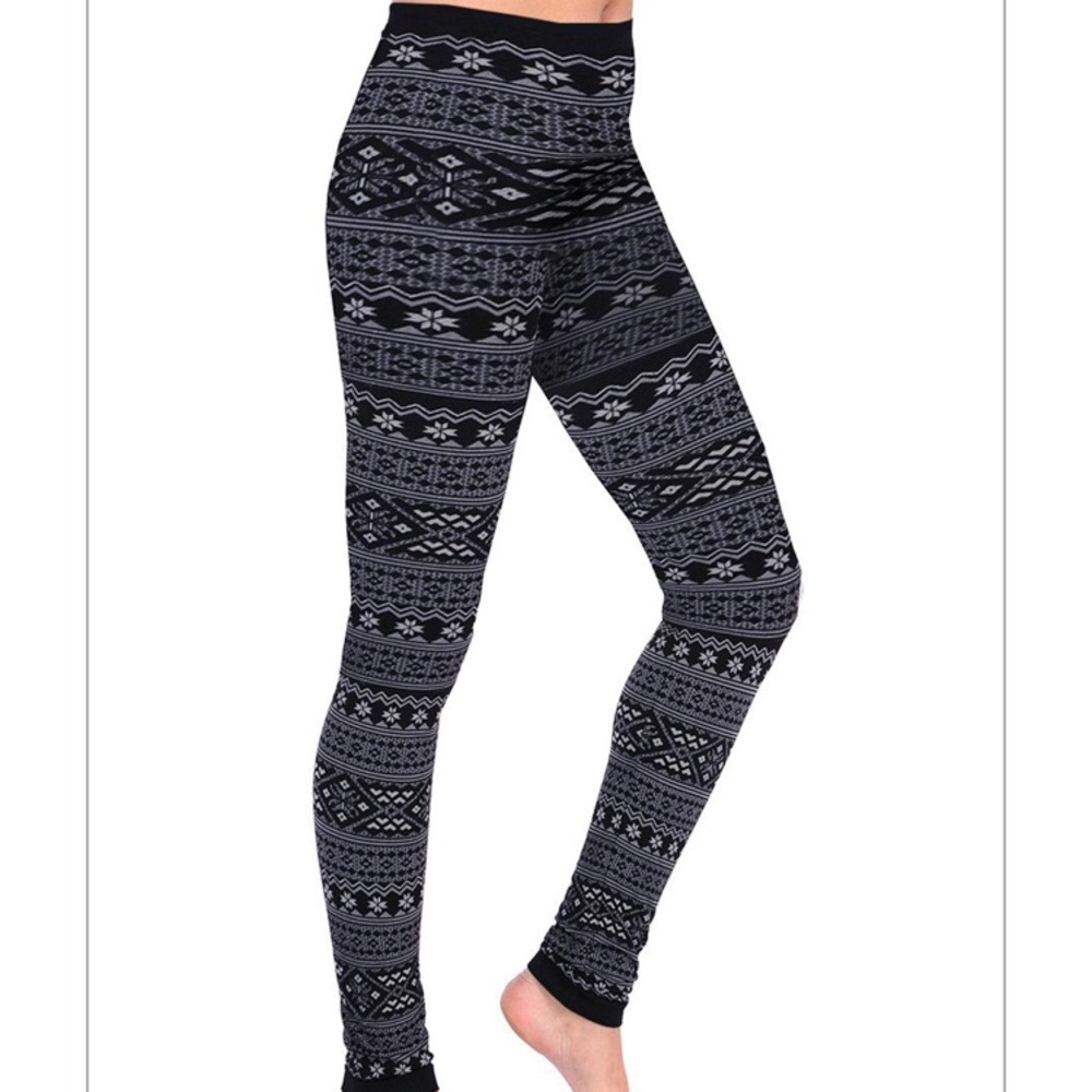 NEW Patterned black and white leggings