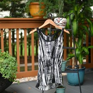 Black poppy fashion tank top