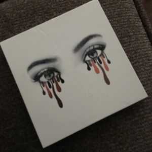 Kylie Cosmetics "The Bronze Palette"