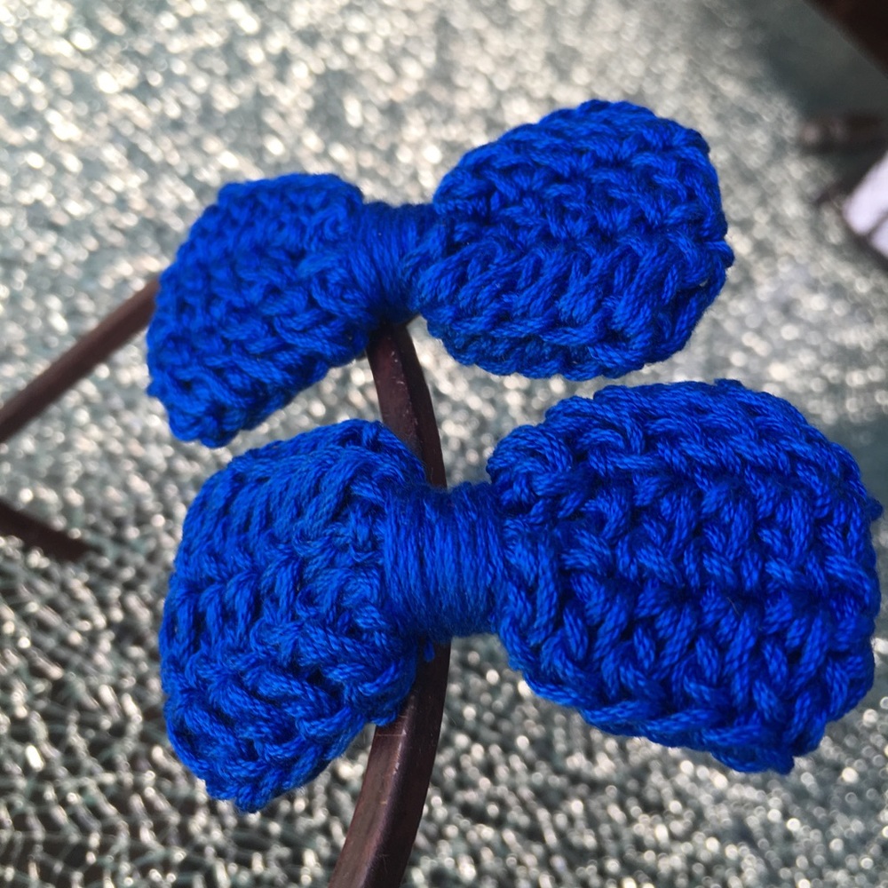 Knitted Bow Clips!
