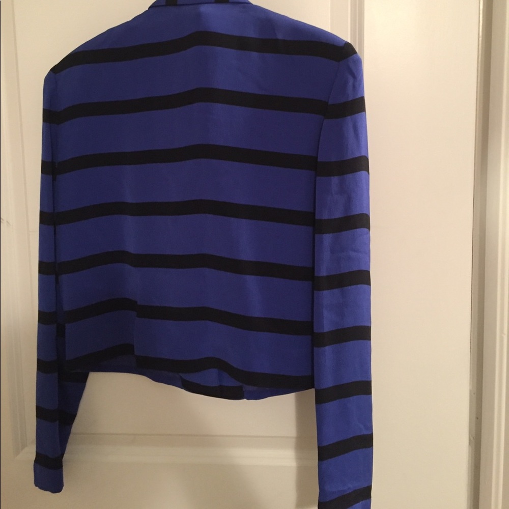 Black and blue crop top jacket - Picture 5 of 5