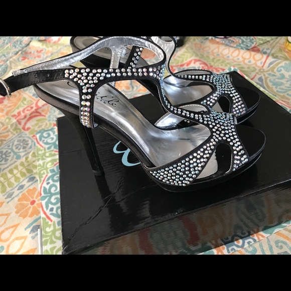 NWB!! Sparkly black heels - Picture 3 of 7