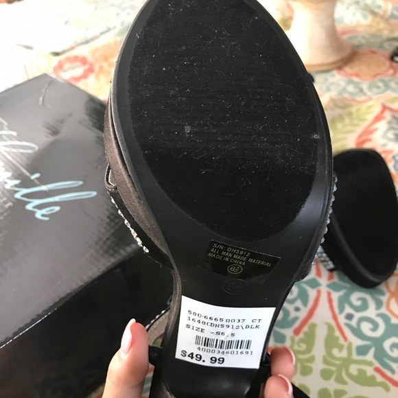 NWB!! Sparkly black heels - Picture 4 of 7