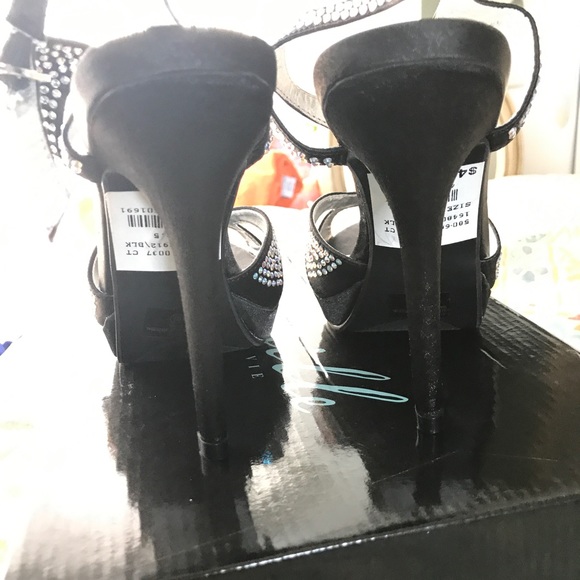 NWB!! Sparkly black heels - Picture 7 of 7