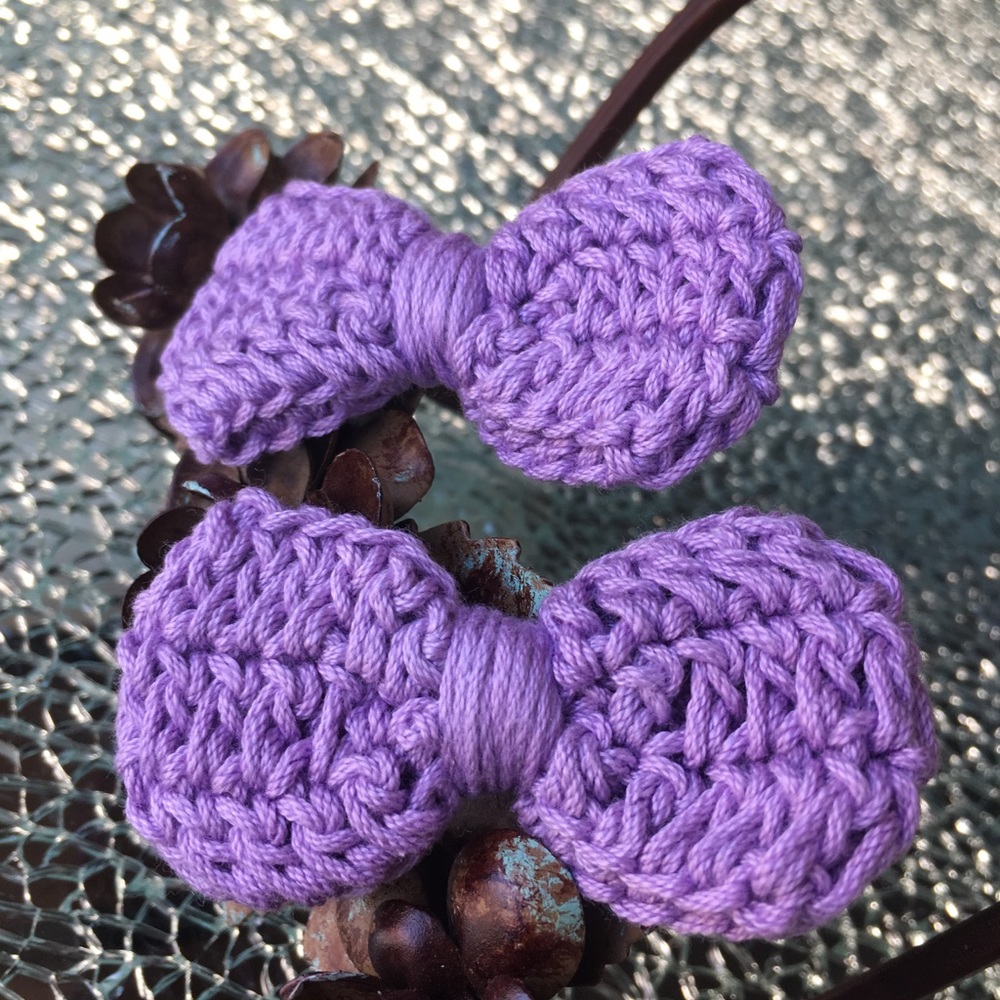 Knitted Bow Clips