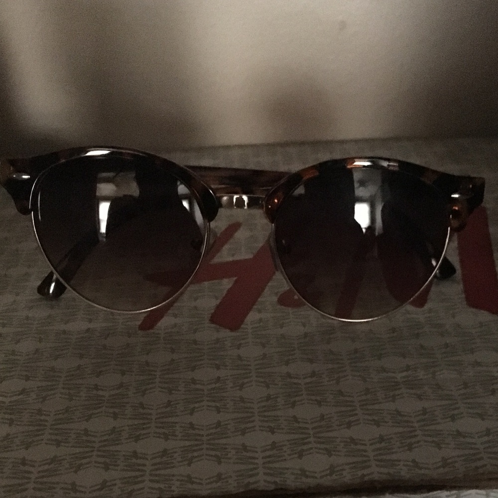 Cute sunnies
