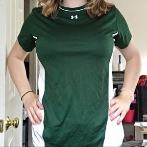 💚 Forest-Green Under Armour workout shirt 💚