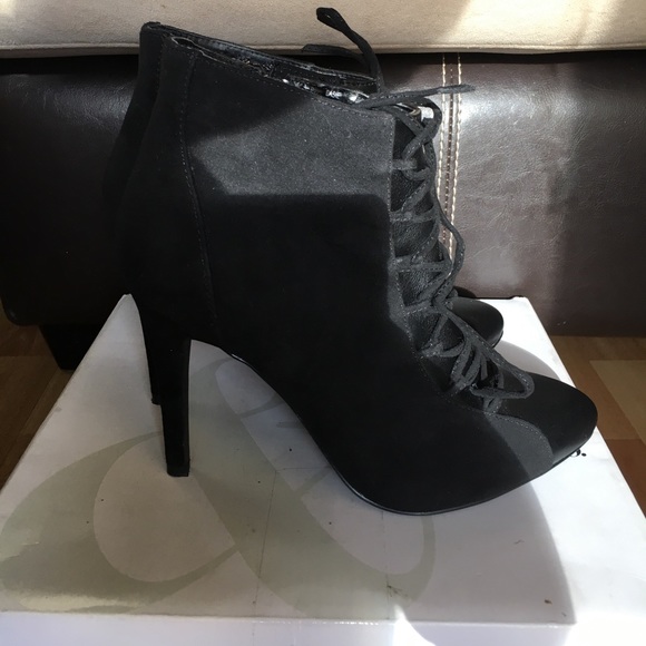 Style & Co black heels - Picture 3 of 3