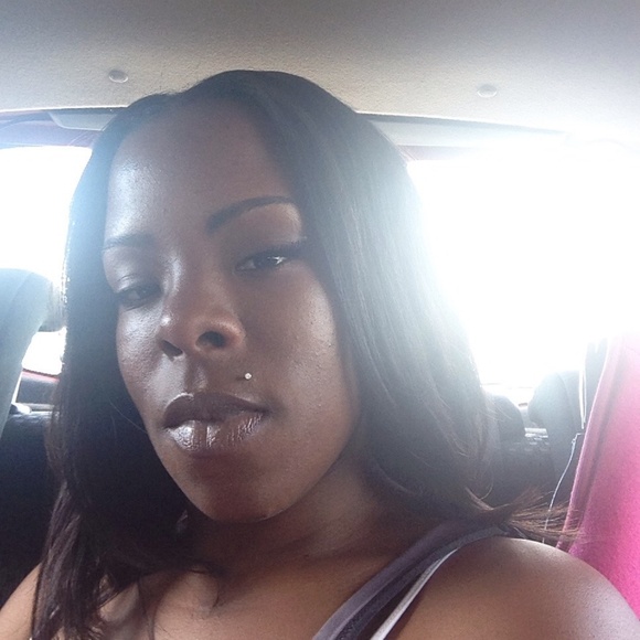 Meet your Posher, Christina - Picture 5 of 8