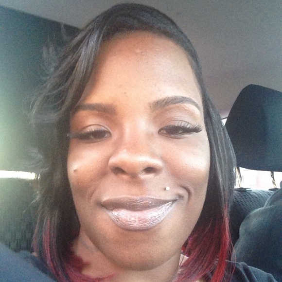 Meet your Posher, Christina - Picture 8 of 8