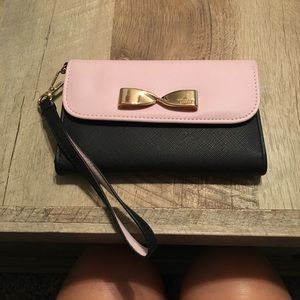 Victoria Secret iPhone 6/6s wristlet wallet.