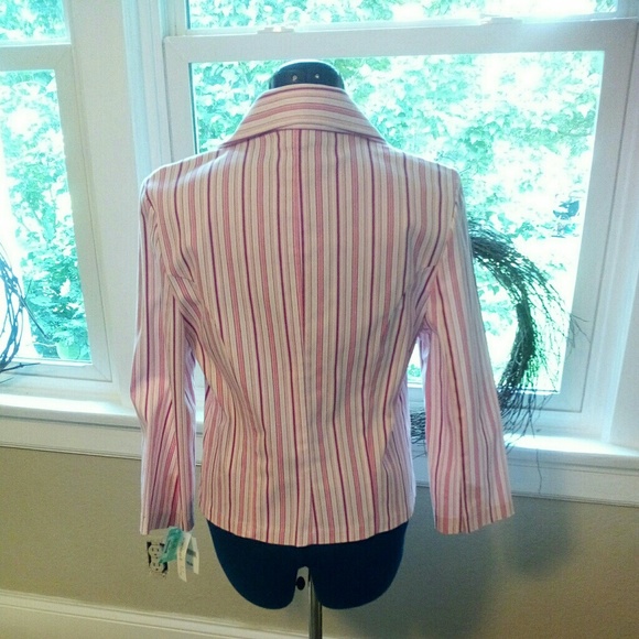 Button down jacket - Picture 2 of 3