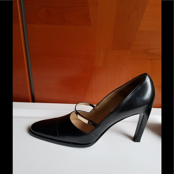 Gucci Shoes - Gucci pumps with gold detail logo strap 10 1/2 B