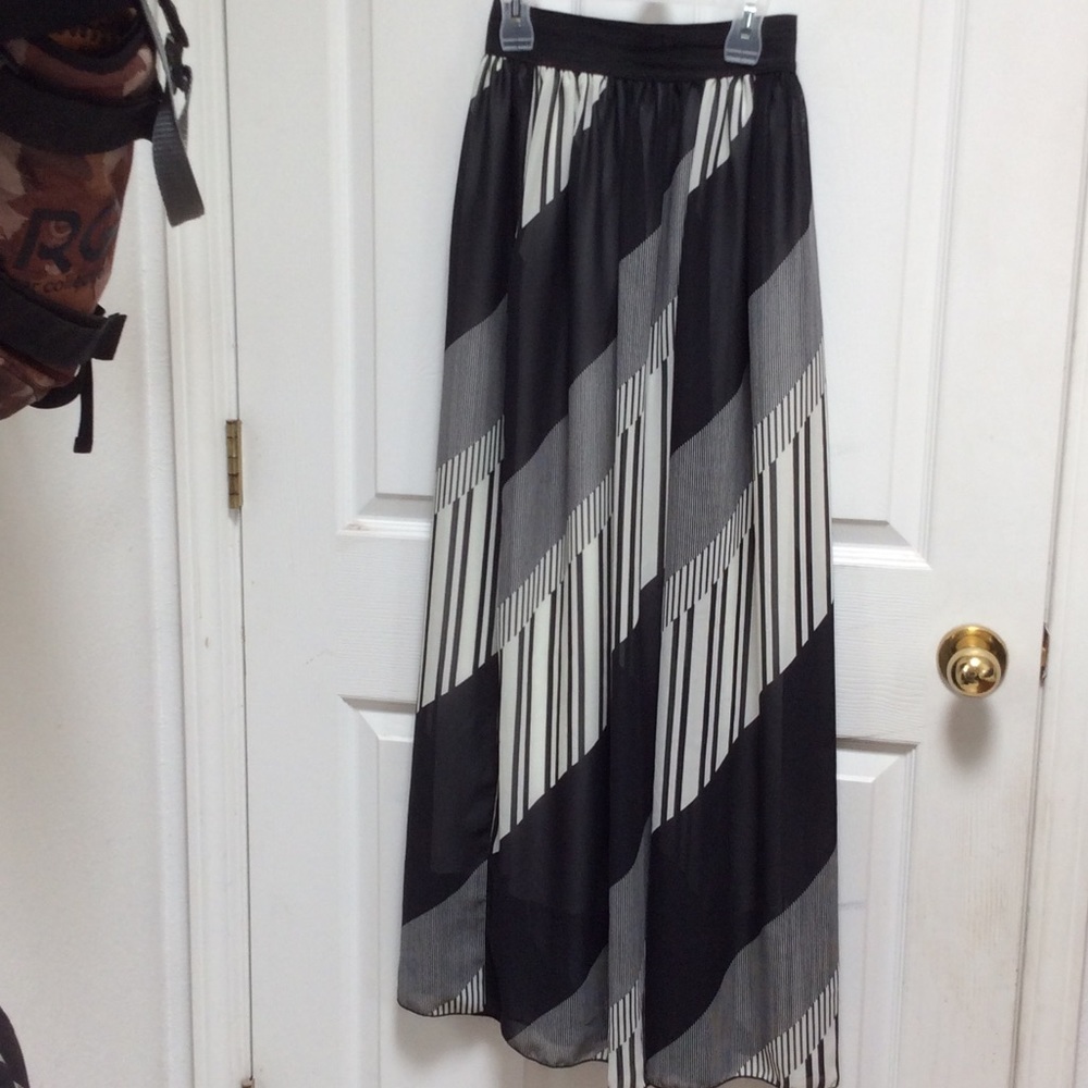 Sheer deco style print skirt.