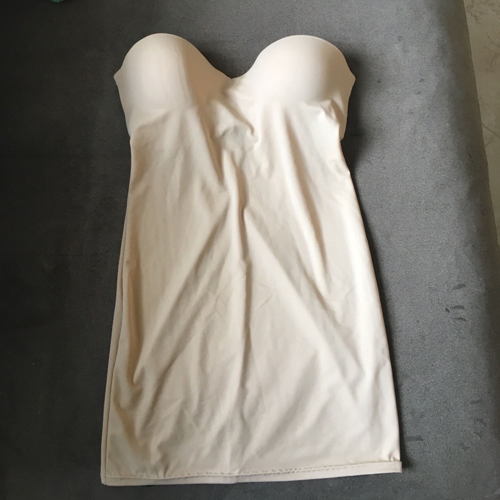 SOLD* Maidenform self expressions shape wear