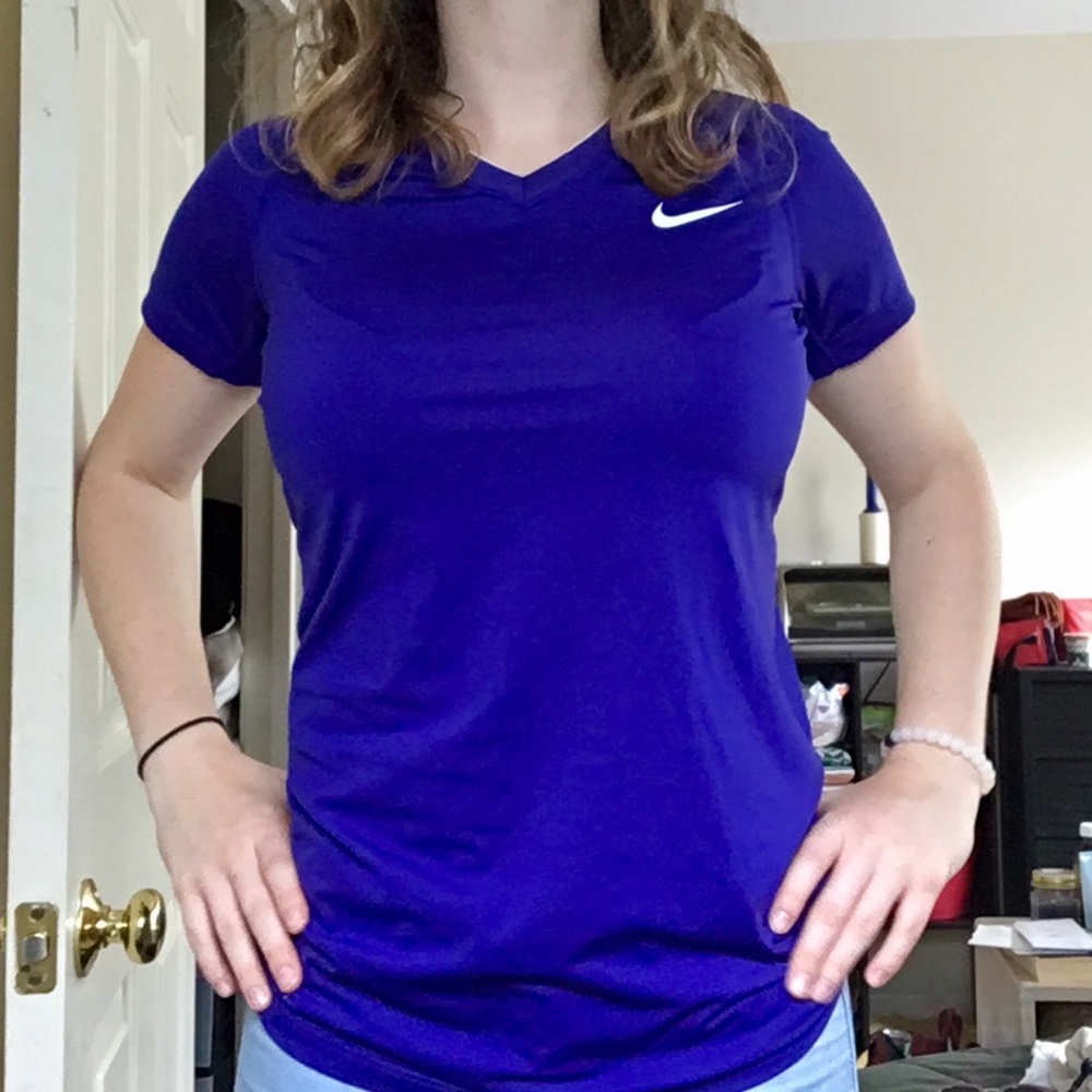 Nike workout shirt 💙