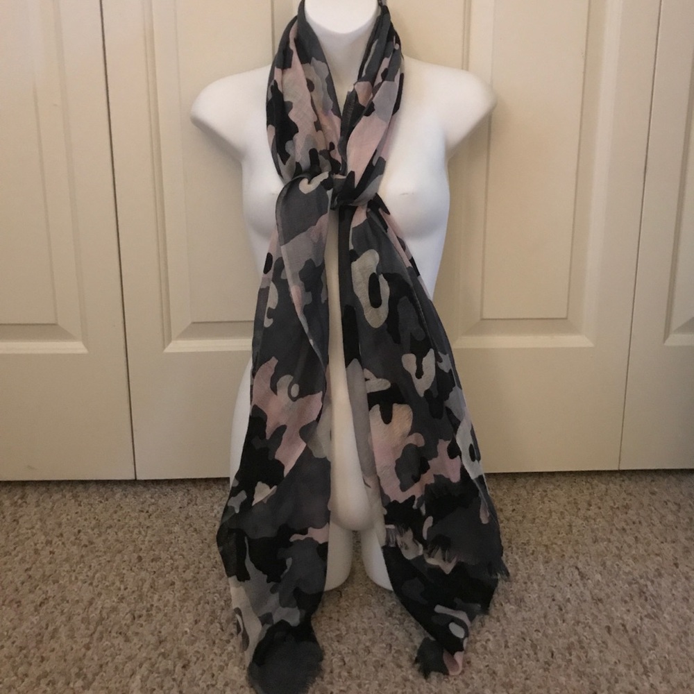 AQUA Scarf