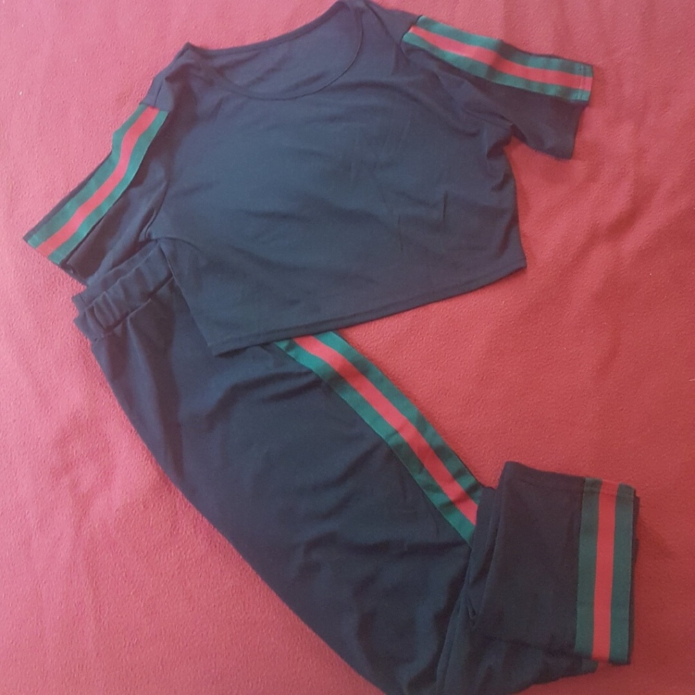 Last One ⚠️ Two Piece Side Stripe Set - Picture 3 of 3