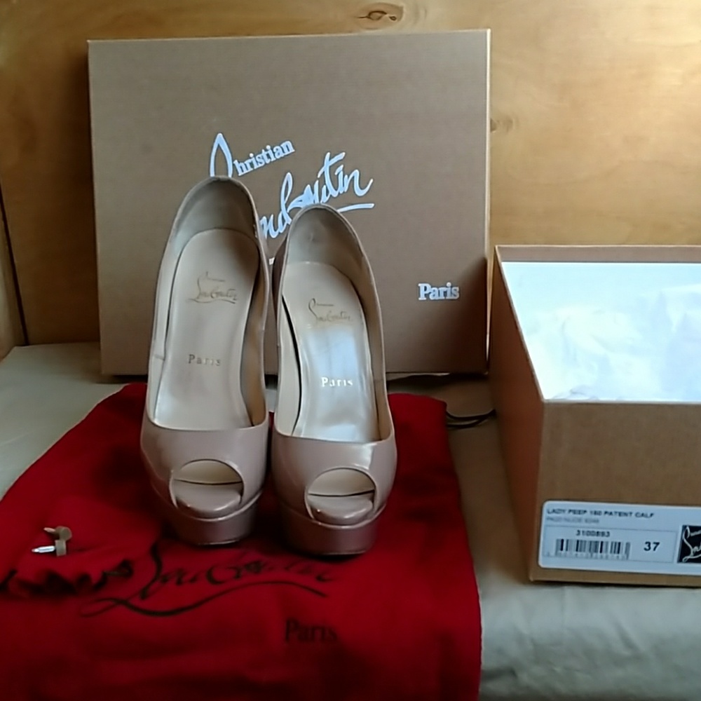 Christian louboutin pumps