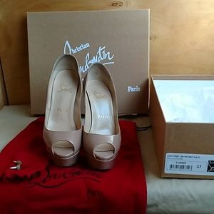 Christian louboutin pumps