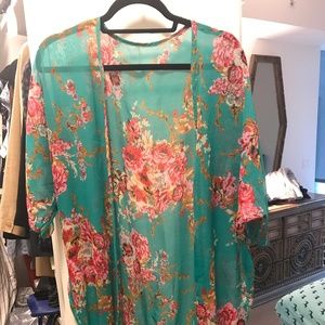 Floral Kimono with fringe (one size)