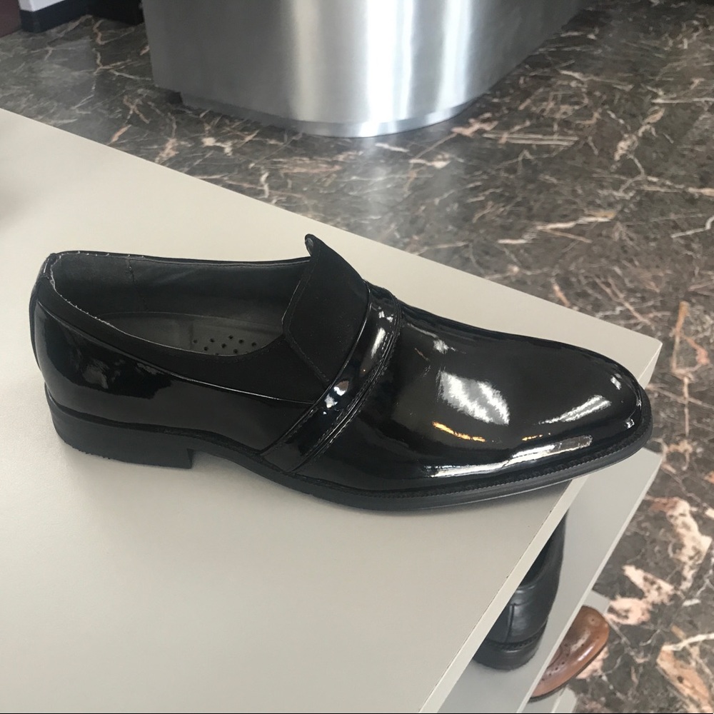 Slip on patent leather shoe