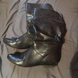 Black boots