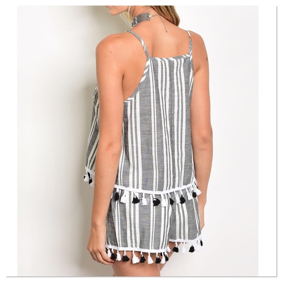 White & Gray Stripes Tassel Top And Shorts Set - Picture 3 of 3