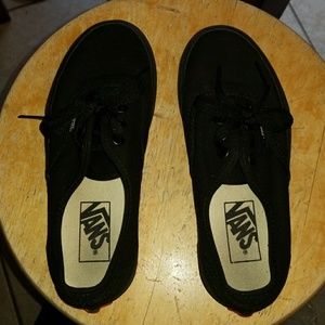 Trade- do not buy  Black Vans size 5.5 like new